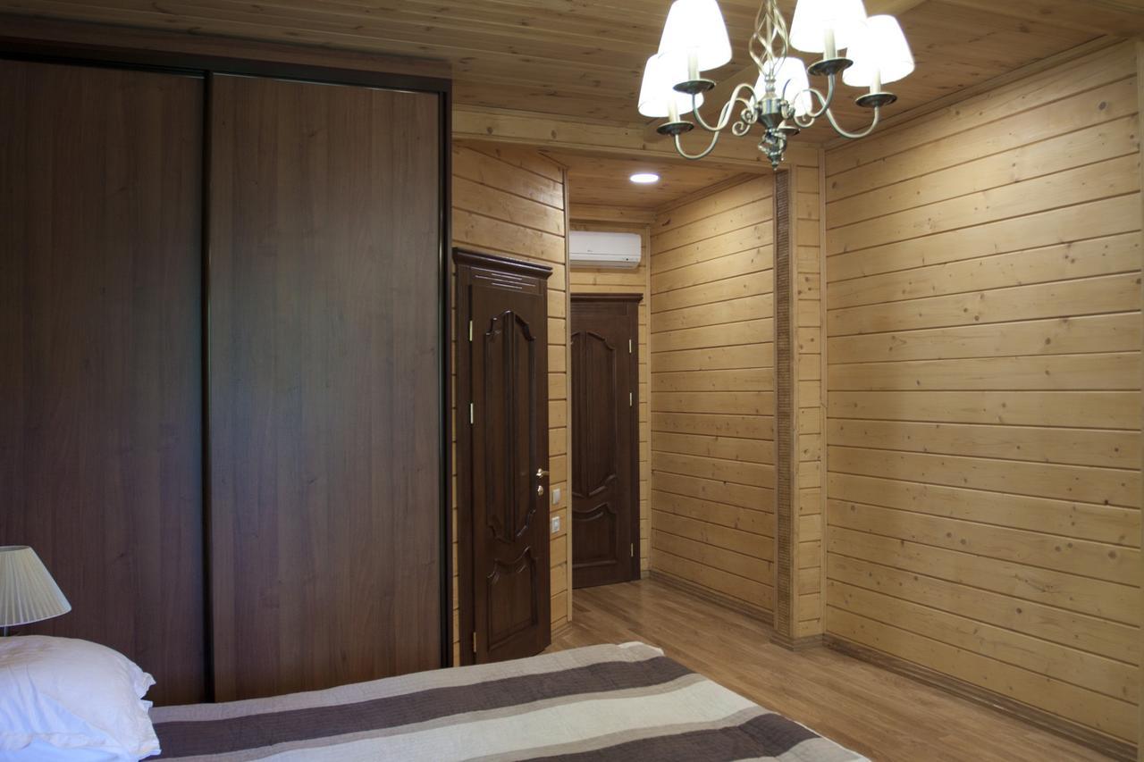 Babintsy Комплекс Відпочинку Goldfіsh Сlubゲストハウス 部屋 写真