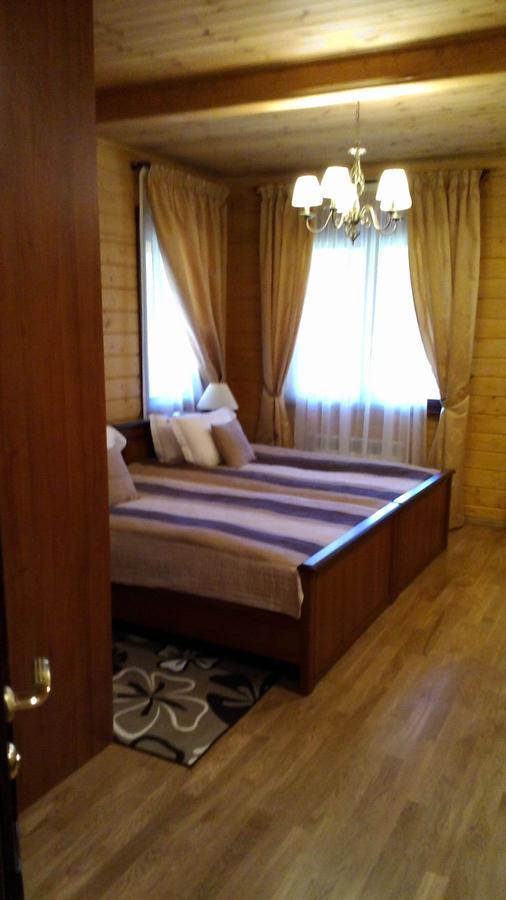 Babintsy Комплекс Відпочинку Goldfіsh Сlubゲストハウス 部屋 写真