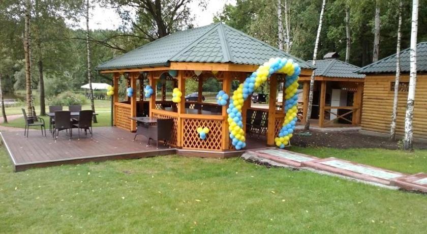 Babintsy Комплекс Відпочинку Goldfіsh Сlubゲストハウス エクステリア 写真