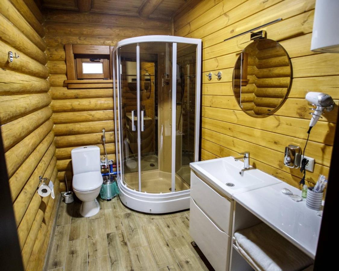 Babintsy Комплекс Відпочинку Goldfіsh Сlubゲストハウス エクステリア 写真